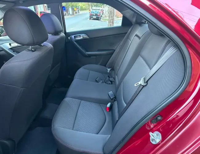 Imagem 7 – Cerato 2012 1.6 E.221 Sedan 16V Gasolina 4P Automático