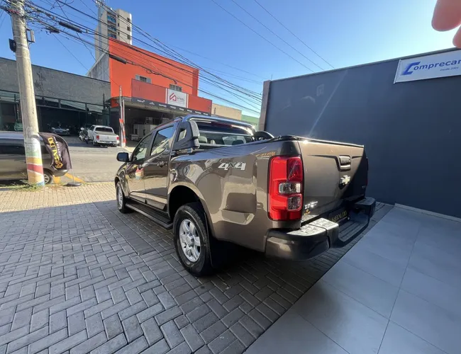 Imagem exterior do veículo S10 Pick-Up Lt 2.8 Tdi 4X4 Cd Diesel 2013 S10 Pick-Up Lt 2.8 Tdi 4X4 Cd Diesel 