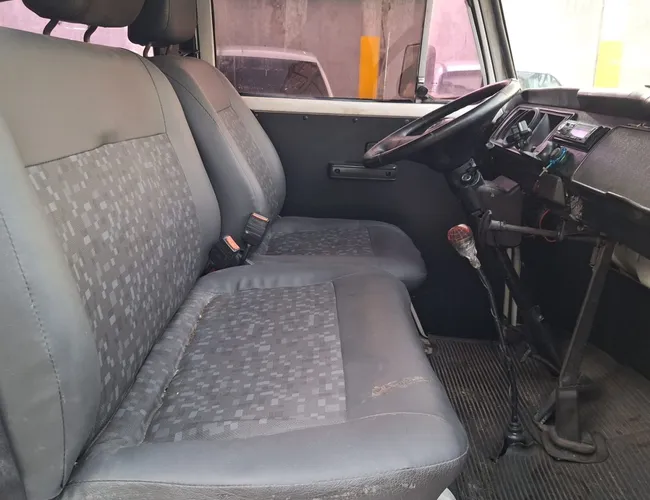 Imagem 5 – Kombi 2000 1.6 Std 9 Lugares