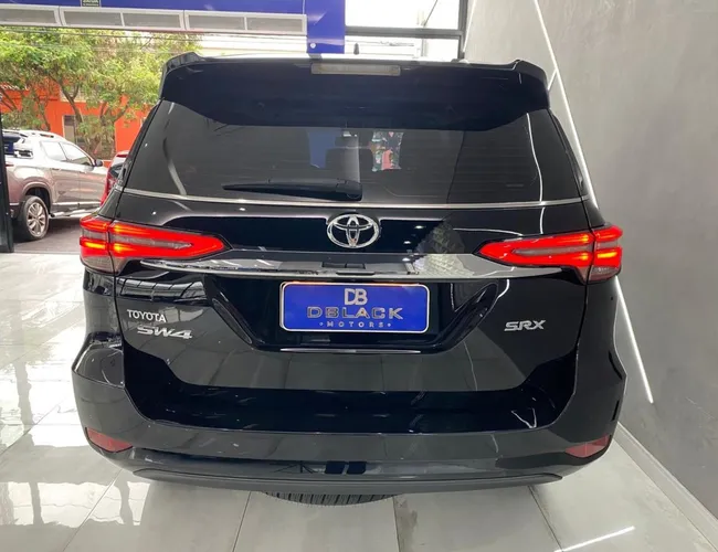 Imagem 6 – Hilux Sw4 2022 2.8 D-4D Turbo Diesel Srx 7L 4X4 Automático