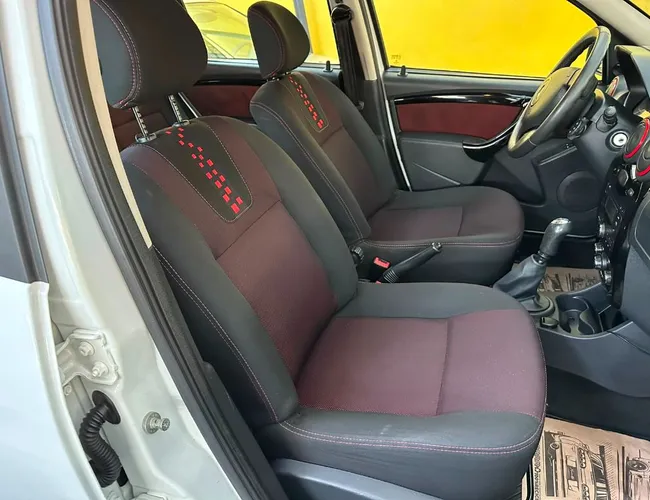 Imagem 8 – Sandero 2014 1.6 STEPWAY 8V FLEX 4P MANUAL