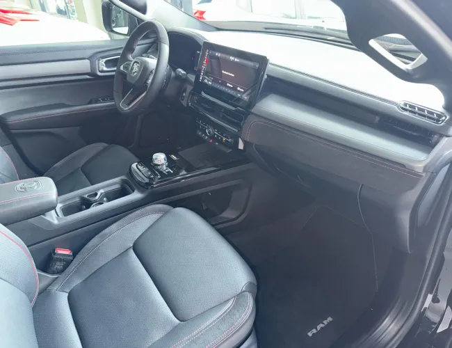 Imagem 10 – Rampage 2024 2.0 Hurricane 4 Turbo Gasolina R/T 4X4 Automático