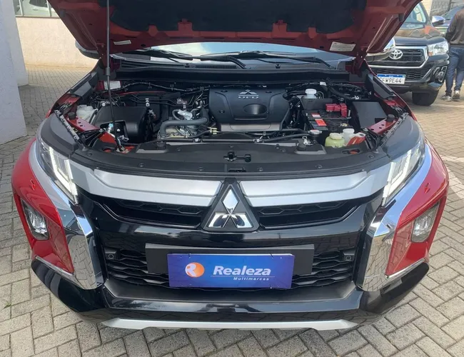 Imagem 14 – L200 Triton 2024 2.4 16V Turbo Diesel Sport Hpe-S Cd 4P 4X4 Automático