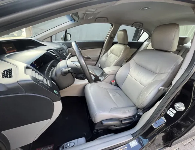 Imagem exterior do veículo Civic Sedan Lxs 1.8/1.8 Flex 16V Aut. 4P 2015 Civic Sedan Lxs 1.8/1.8 Flex 16V Aut. 4P 