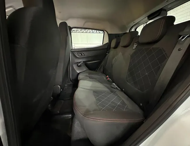 Imagem 7 – Kwid 2024 Kwid Zen 1.0 Flex 12V 5P Mec.