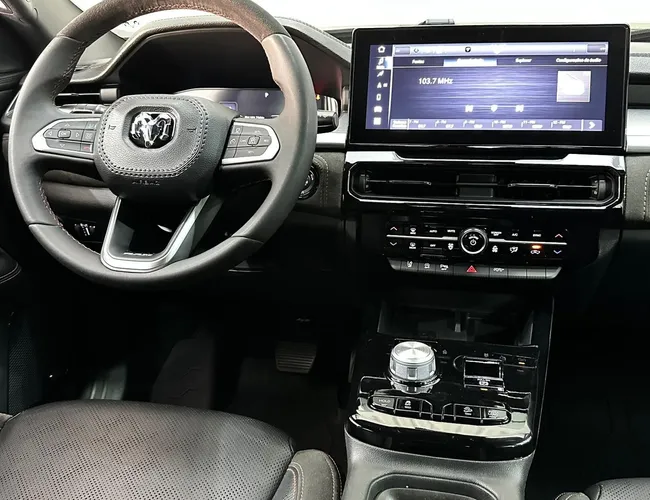 Imagem 11 – Rampage 2024 2.0 Hurricane 4 Turbo Gasolina R/T 4X4 Automático