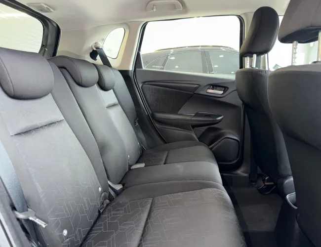 Imagem 15 – Fit 2015 1.5 Lx 16V Flex 4P Automático