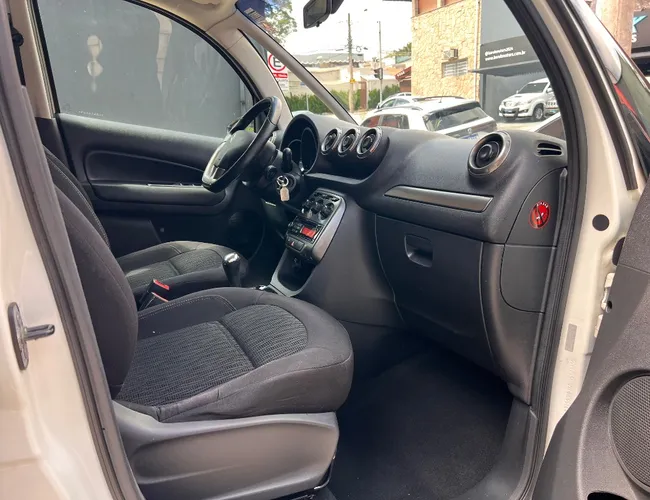 Imagem 15 – C3 Picasso 2014 1.6 Flex Glx Bva