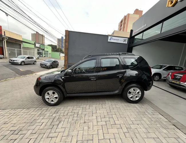 Imagem exterior do veículo Duster Expression 1.6 Hi-Flex 16V Mec. 2017 Duster Expression 1.6 Hi-Flex 16V Mec. 