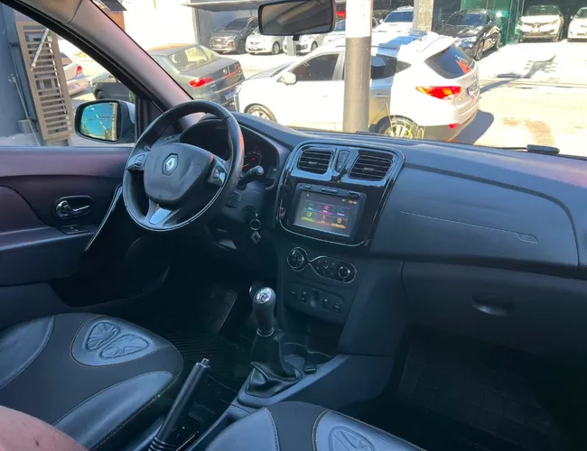 Imagem 9 – Sandero 2017 1.6 STEPWAY 8V FLEX 4P MANUAL