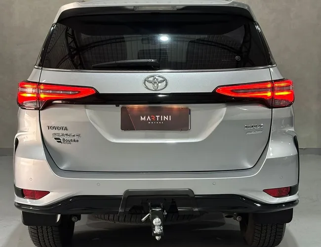 Imagem 5 – Hilux 2025 Hilux Sw4 Srx Plat. 4X4 2.8 Tb Die. Aut.