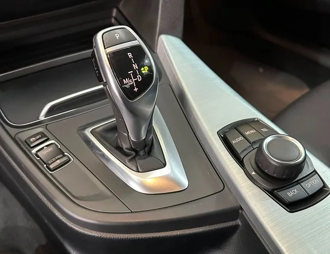 Imagem 16 – 320Ia 2016 320Ia 2.0 Tb M Sport A.Flex/M.Sport 4P