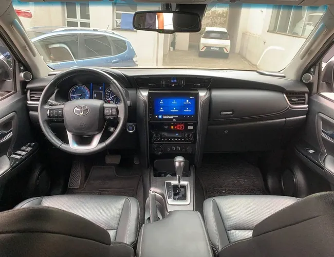 Imagem 6 – Hilux Sw4 2024 2.8 D-4D Turbo Diesel Srx 7L 4X4 Automático