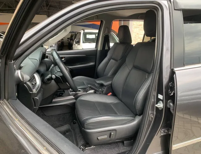 Imagem 10 – Hilux Sw4 2024 2.8 D-4D Turbo Diesel Srx 7L 4X4 Automático