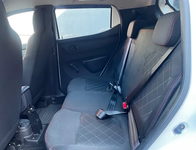 Imagem 12 – Kwid 2018 1.0 12V Sce Flex Zen Manual