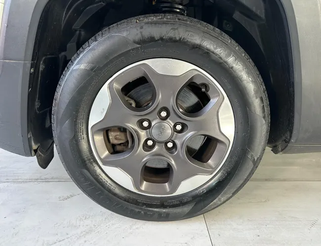 Imagem 18 – Renegade 2016 1.8 16V Flex Sport 4P Automático