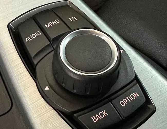 Imagem 18 – 320Ia 2016 320Ia 2.0 Tb M Sport A.Flex/M.Sport 4P