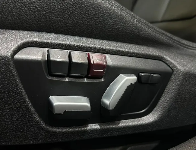 Imagem 26 – 320Ia 2016 320Ia 2.0 Tb M Sport A.Flex/M.Sport 4P