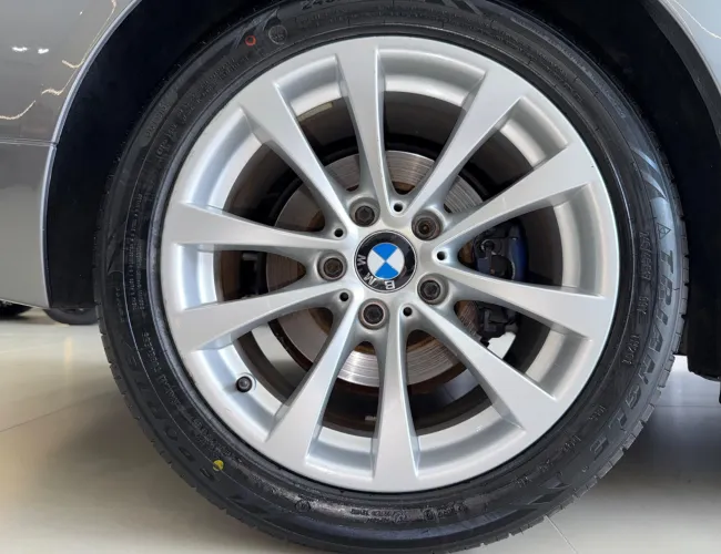 Imagem 17 – 325I 2011 2.5 Sedan 24V Gasolina 4P Automático