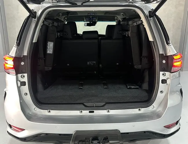 Imagem 31 – Hilux 2025 Hilux Sw4 Srx Plat. 4X4 2.8 Tb Die. Aut.