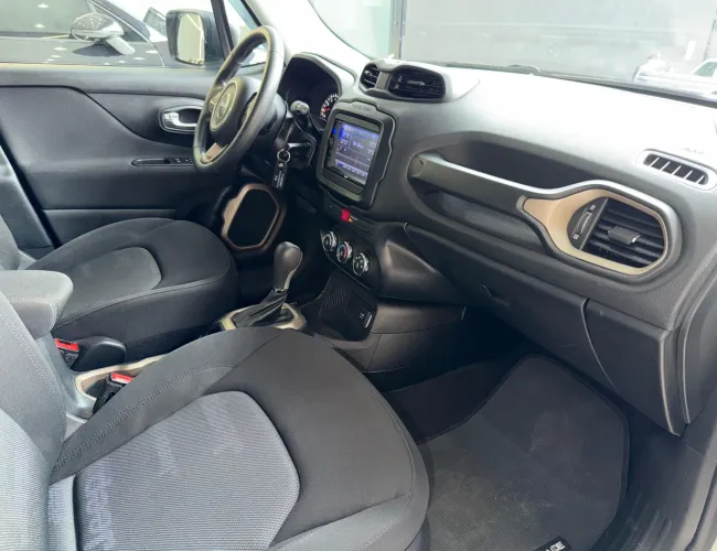 Imagem 16 – Renegade 2018 1.8 16V Flex 4P Automático