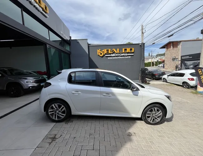 Imagem exterior do veículo 208 Griffe 1.6 Flex 16V 5P Aut. 2023 208 Griffe 1.6 Flex 16V 5P Aut. 