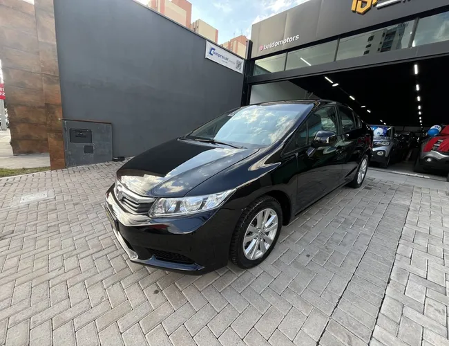 Imagem exterior do veículo Civic Sedan Lxs 1.8/1.8 Flex 16V Aut. 4P 2015 Civic Sedan Lxs 1.8/1.8 Flex 16V Aut. 4P 