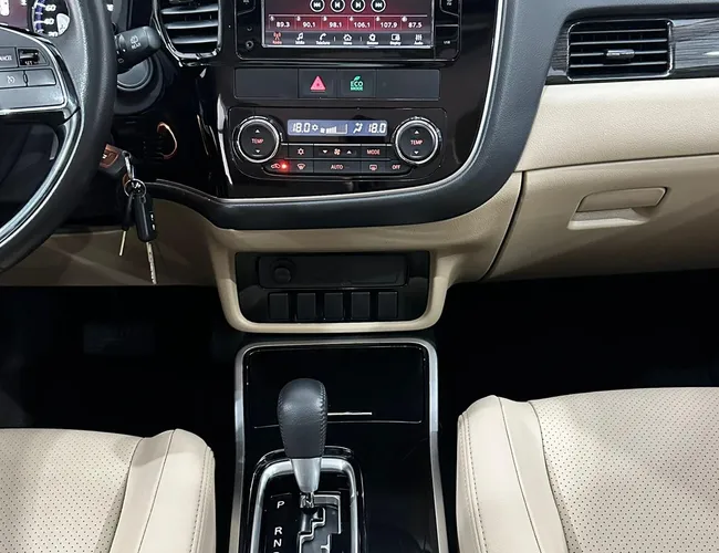 Imagem 14 – Outlander 2018 2.2 4X4 16V Diesel 4P Automático