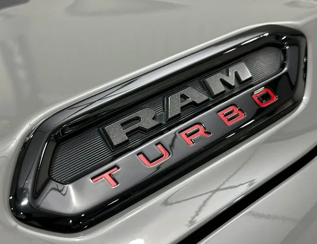Imagem 10 – Rampage 2025 Rampage R/T Hurric. 4 2.0 Tb Cd 4X4 Aut.