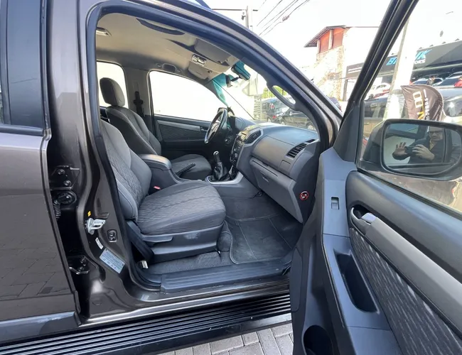 Imagem exterior do veículo S10 Pick-Up Lt 2.8 Tdi 4X4 Cd Diesel 2013 S10 Pick-Up Lt 2.8 Tdi 4X4 Cd Diesel 