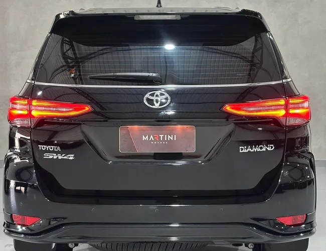 Imagem 5 – Hilux Sw4 2023 2.8 D-4D Turbo Diesel Diamond 7L 4X4 Automático