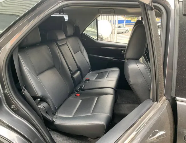 Imagem 12 – Hilux Sw4 2024 2.8 D-4D Turbo Diesel Srx 7L 4X4 Automático