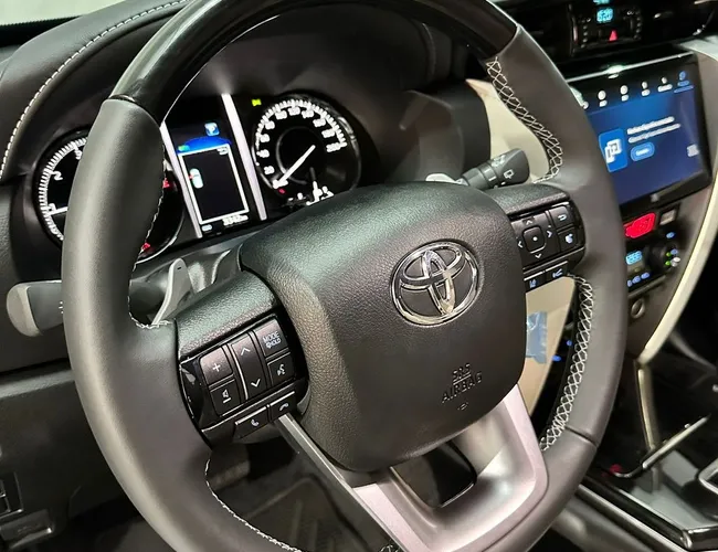 Imagem 22 – Hilux 2026 Hilux Sw4 Diamond 2.8 Tb 4X4 Die. Aut.