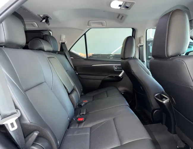 Imagem 16 – Hilux Sw4 2025 2.8 D-4D Turbo Diesel Srx Platinum 7L 4X4 Automático