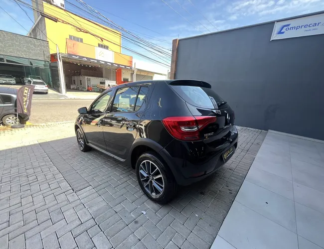 Imagem exterior do veículo Sandero Intense Flex 1.6 16V 5P Aut. 2020 Sandero Intense Flex 1.6 16V 5P Aut. 