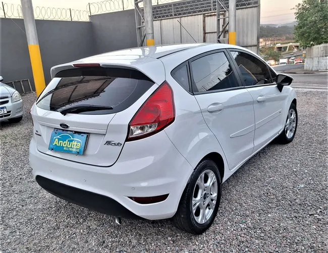 Imagem 14 – Fiesta Hatch 2014 1.6 16V 4P Flex Se Powershift Automático
