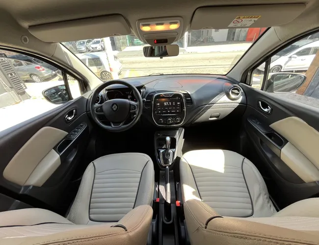 Imagem exterior do veículo Captur Life 1.6 16V Flex 5P Aut. 2018 Captur Life 1.6 16V Flex 5P Aut. 