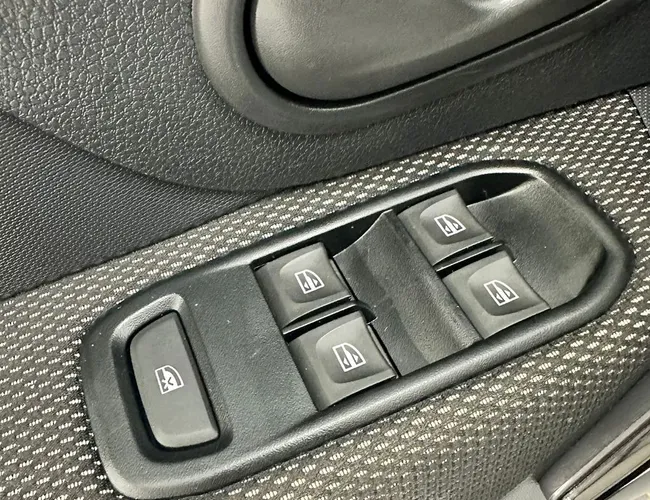 Imagem 17 – Logan 2025 Logan Zen Flex 1.0 12V 4P Mec.