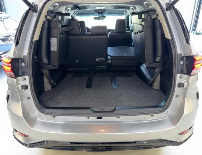 Imagem 17 – Hilux Sw4 2025 2.8 D-4D Turbo Diesel Srx Platinum 7L 4X4 Automático