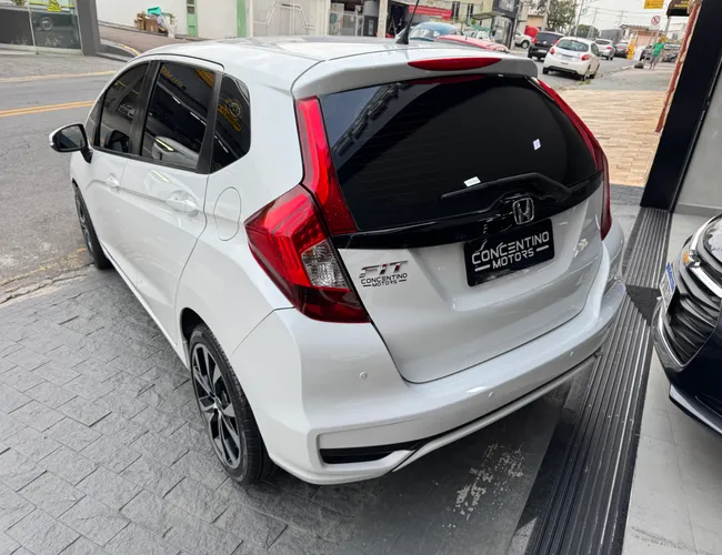 Imagem exterior do veículo Fit 2018 1.5 Lx 16V Flex 4P Automático