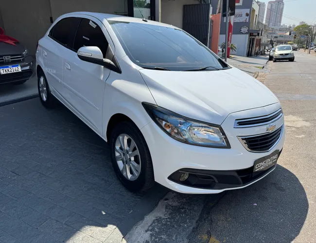 Imagem exterior do veículo Onix 2016 1.4 Mpfi Ltz 8V Flex 4P Automático