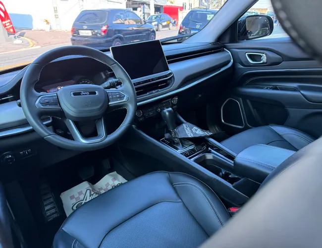 Imagem exterior do veículo Compass 2023 1.3 T270 Turbo Flex Longitude At6