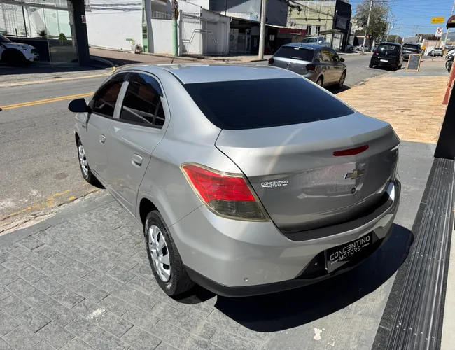 Imagem exterior do veículo Prisma 2014 1.0 Mpfi Lt 8V Flex 4P Manual