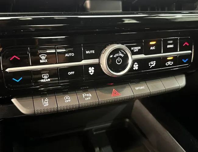 Imagem 13 – Rampage 2025 2.0 Hurricane 4 Turbo Gasolina Rebel 4X4 Automático