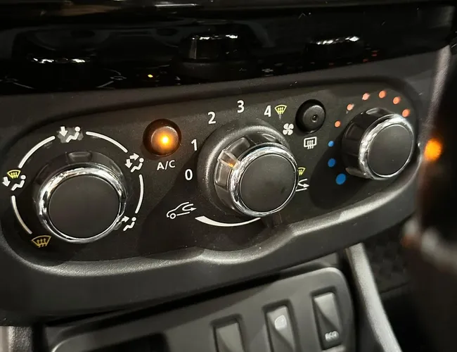 Imagem 13 – Duster 2017 2.0 Dynamique 4X2 16V Flex 4P Automático