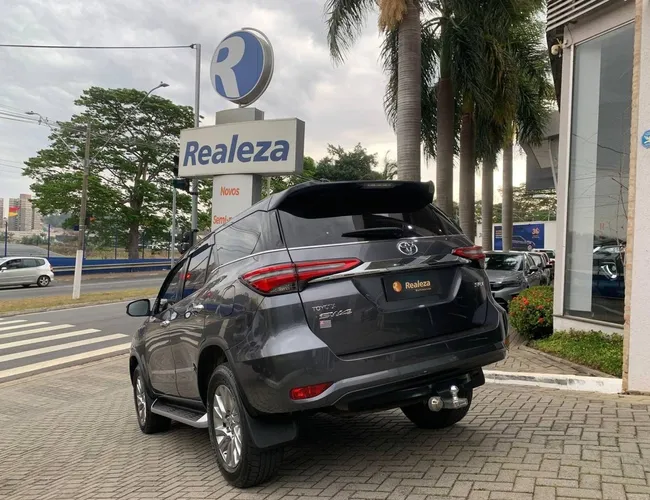 Imagem 5 – Hilux Sw4 2024 2.8 D-4D Turbo Diesel Srx 7L 4X4 Automático