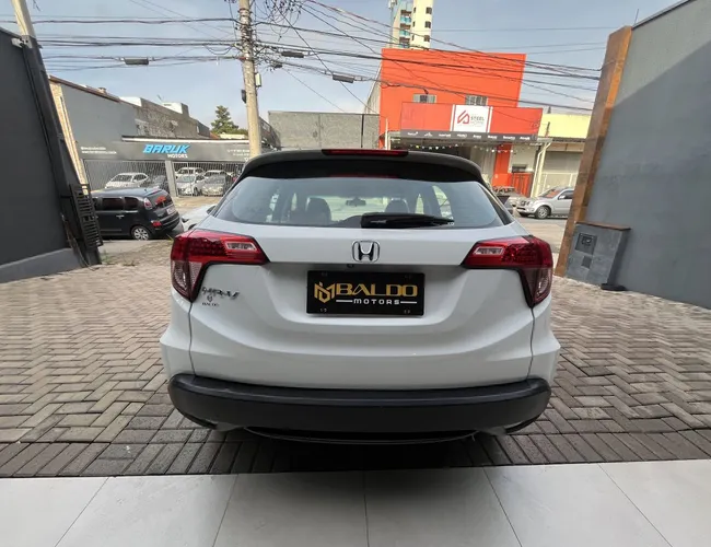 Imagem exterior do veículo Hr-V Exl 1.8 Flexone 16V 5P Aut. 2016 Hr-V Exl 1.8 Flexone 16V 5P Aut. 