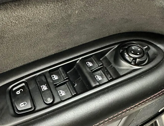 Imagem 19 – Rampage 2024 2.0 Hurricane 4 Turbo Gasolina R/T 4X4 Automático