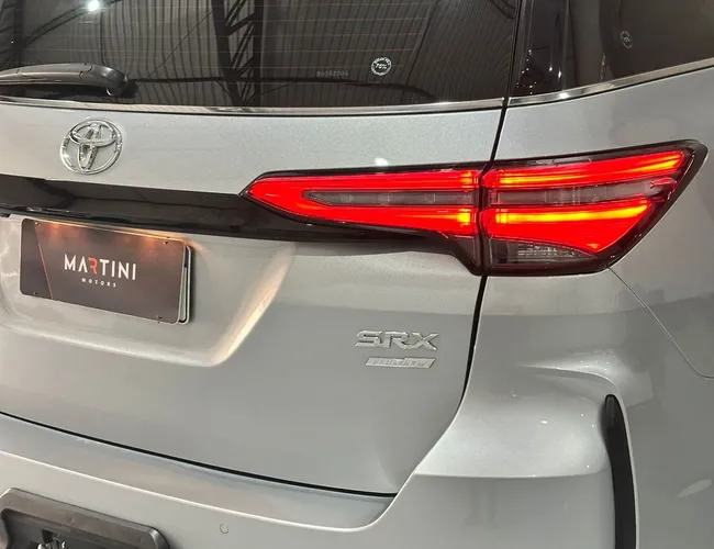 Imagem 7 – Hilux 2025 Hilux Sw4 Srx Plat. 4X4 2.8 Tb Die. Aut.