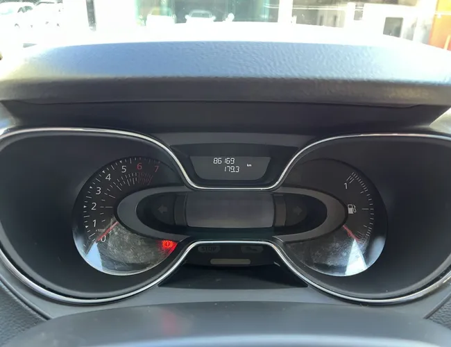 Imagem exterior do veículo Captur Life 1.6 16V Flex 5P Aut. 2018 Captur Life 1.6 16V Flex 5P Aut. 